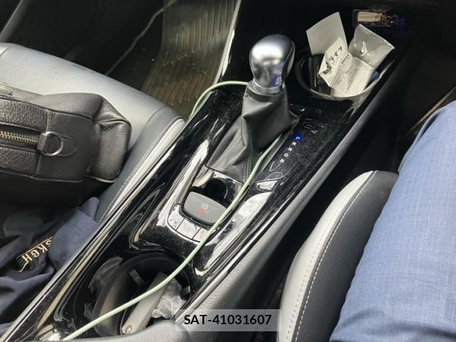 Toyota C-HR 2019-09 7615485-10