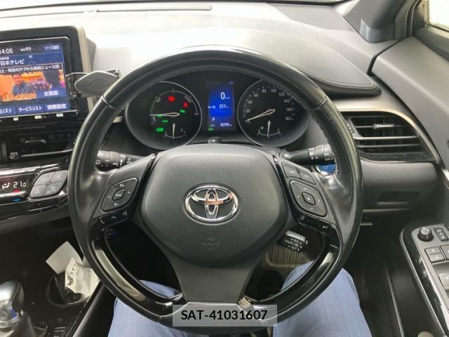 Toyota C-HR 2019-09 7615485-11