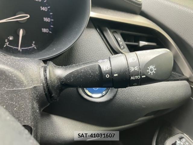 Toyota C-HR 2019-09 7615485-13