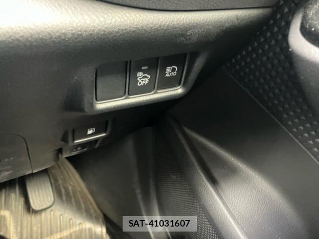 Toyota C-HR 2019-09 7615485-15