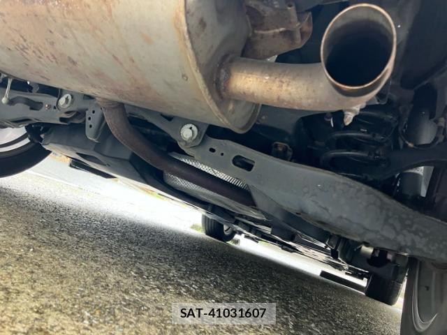 Toyota C-HR 2019-09 7615485-22