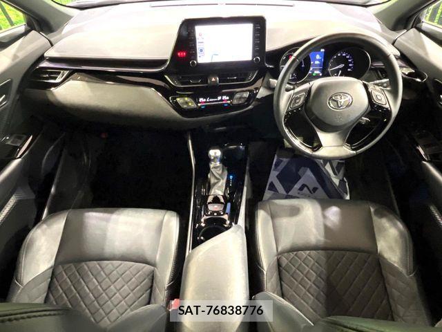 Toyota C-HR 2021-08 7615458-1