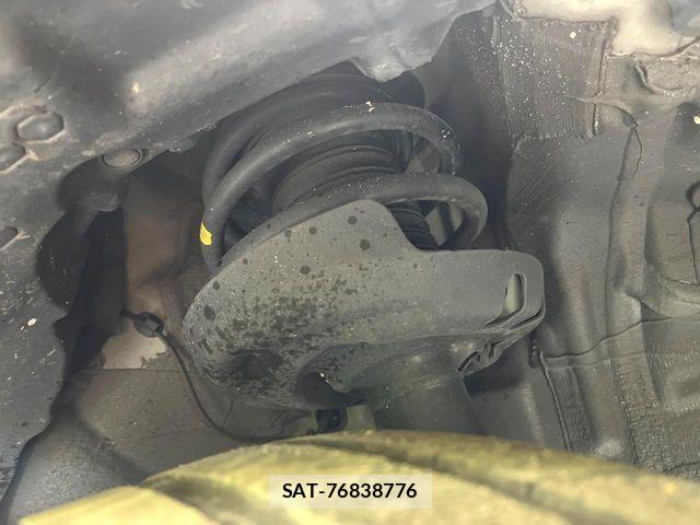 Toyota C-HR 2021-08 7615458-19