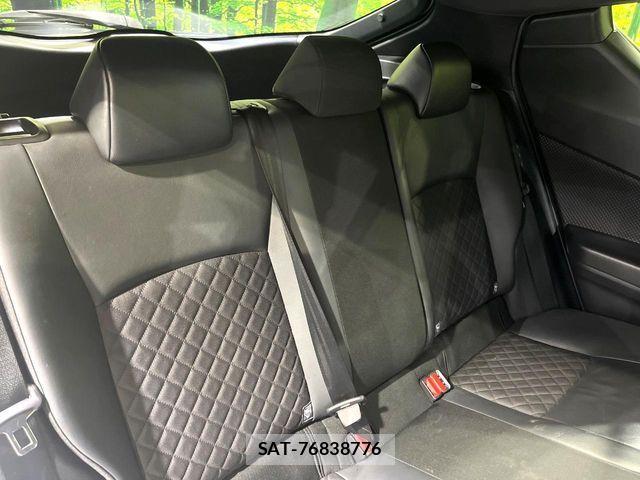 Toyota C-HR 2021-08 7615458-8