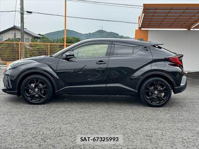Toyota C-HR 2022-02 7615460-10