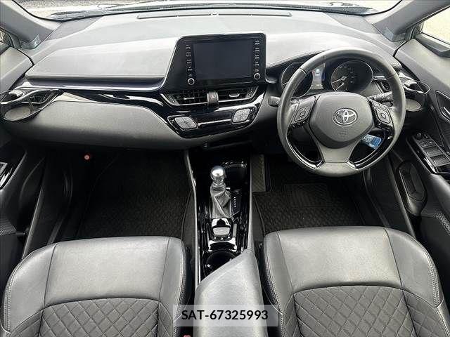 Toyota C-HR 2022-02 7615460-1