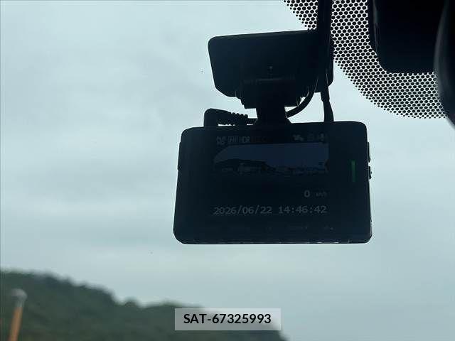 Toyota C-HR 2022-02 7615460-21