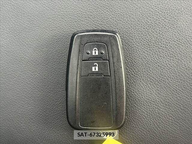 Toyota C-HR 2022-02 7615460-23
