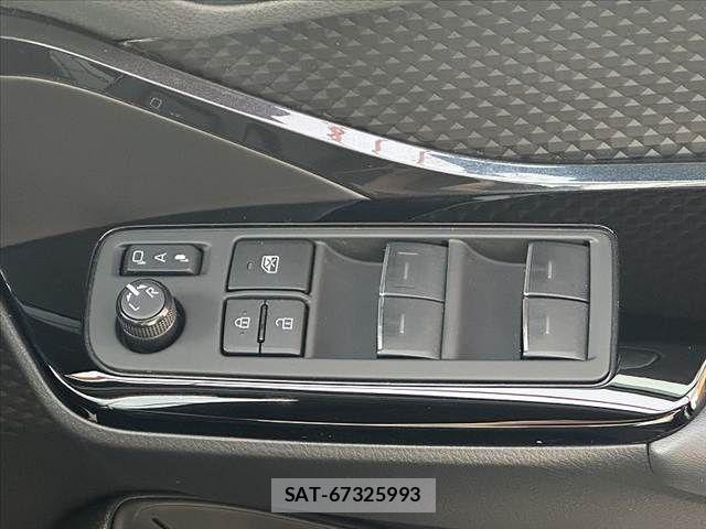 Toyota C-HR 2022-02 7615460-27