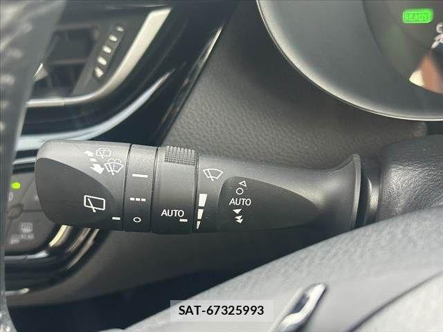 Toyota C-HR 2022-02 7615460-28