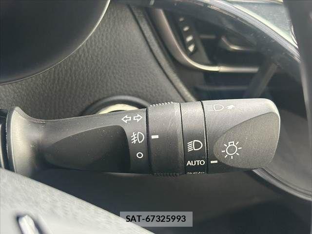 Toyota C-HR 2022-02 7615460-29