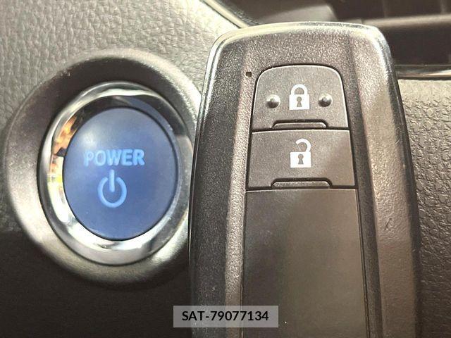 Toyota C-HR 2017-03 7615474-19
