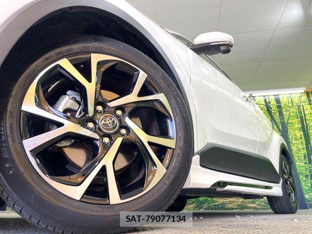 Toyota C-HR 2017-03 7615474-8