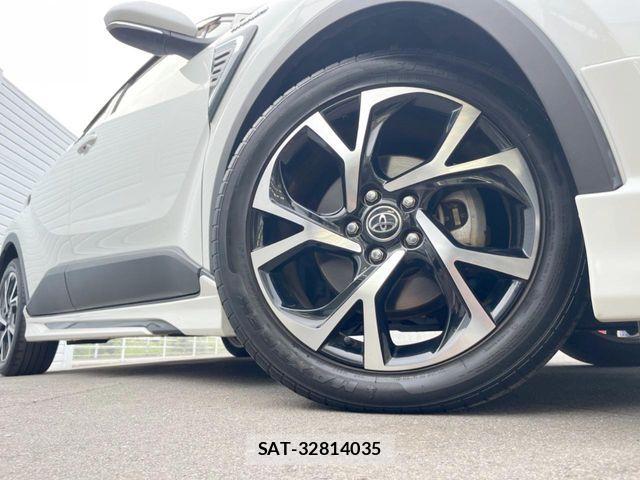 Toyota C-HR 2017-06 7615487-12