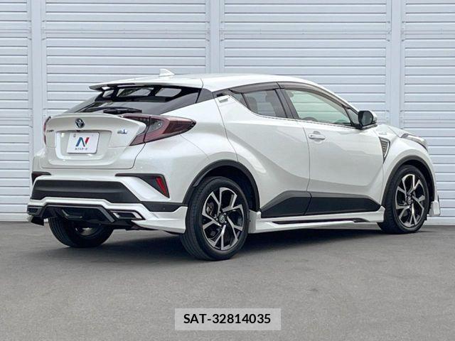 Toyota C-HR 2017-06 7615487-17