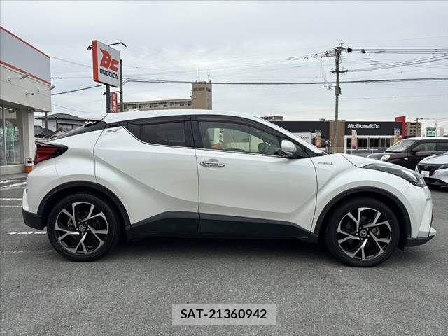 Toyota C-HR 2019-10 7615476-11