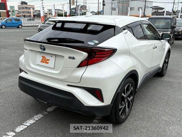 Toyota C-HR 2019-10 7615476-12