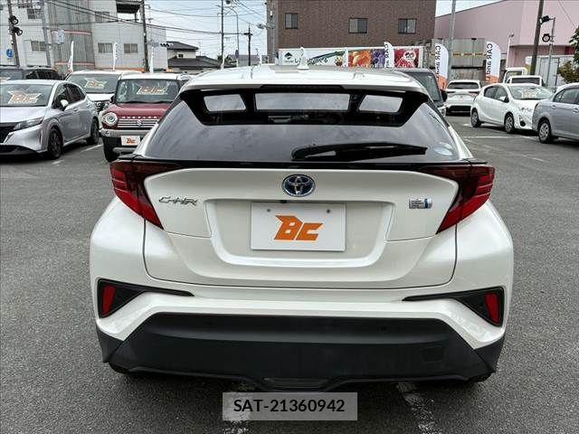 Toyota C-HR 2019-10 7615476-13
