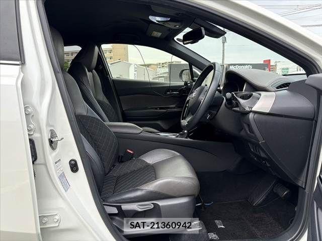 Toyota C-HR 2019-10 7615476-15