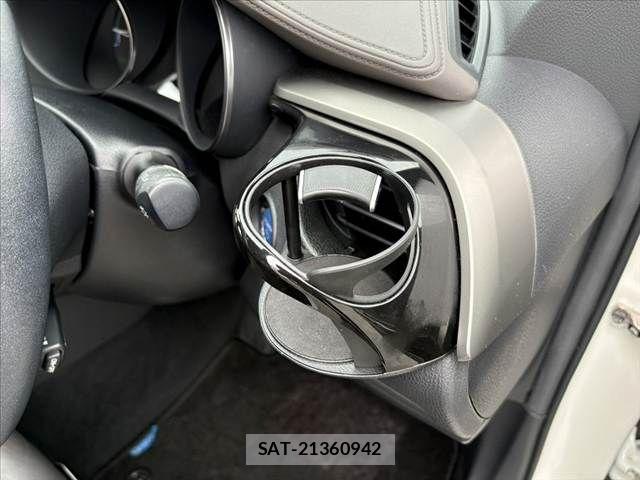 Toyota C-HR 2019-10 7615476-27