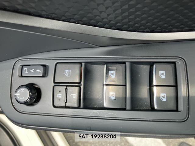 Toyota C-HR 2017-05 7615500-13