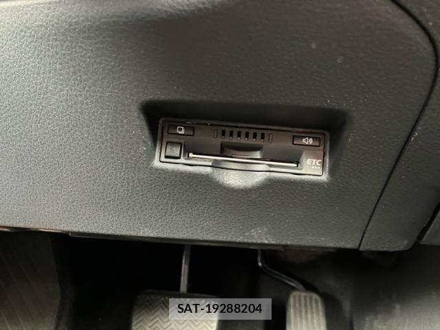 Toyota C-HR 2017-05 7615500-15