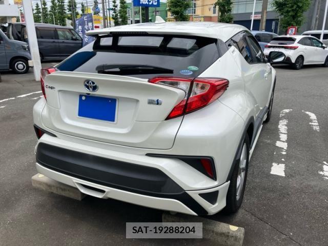 Toyota C-HR 2017-05 7615500-2