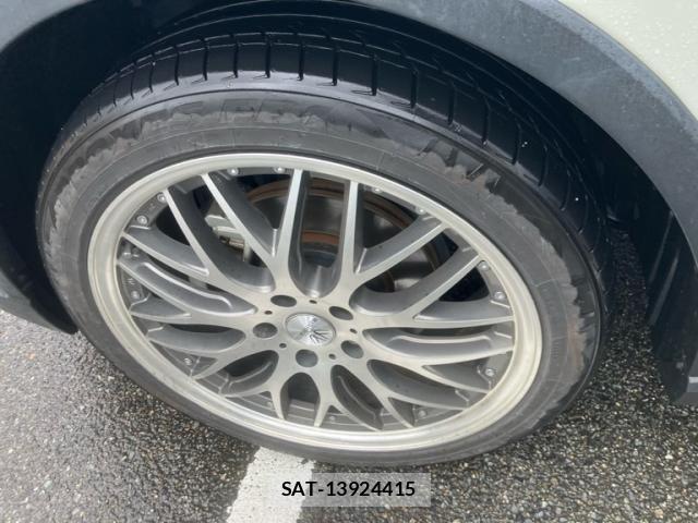 Toyota C-HR 2017-02 7615501-14