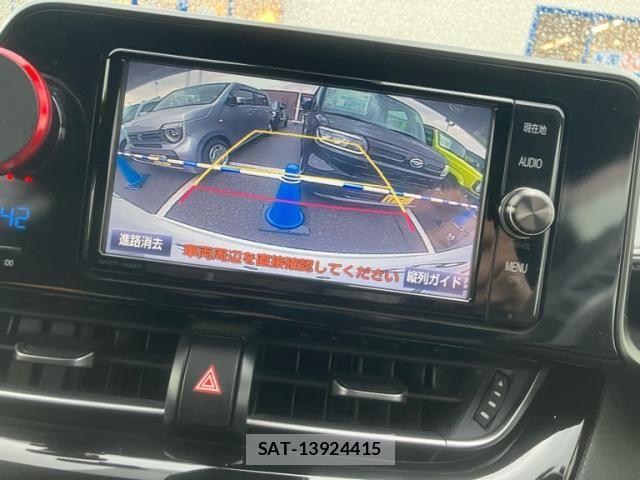 Toyota C-HR 2017-02 7615501-19