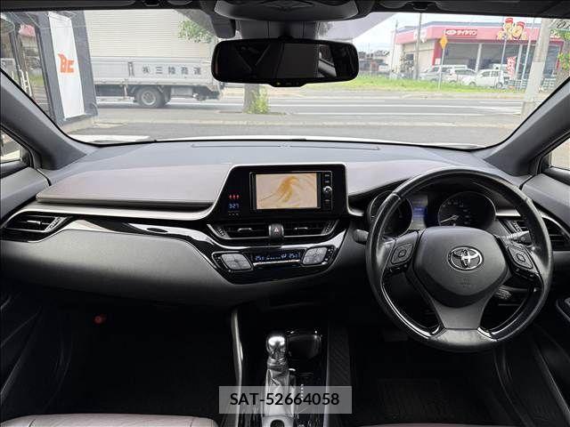 Toyota C-HR 2017-07 7615491-1