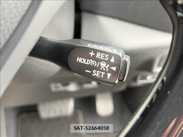 Toyota C-HR 2017-07 7615491-3