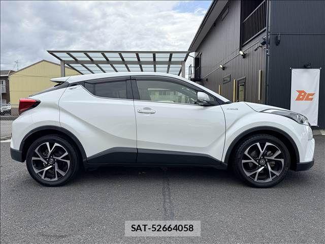 Toyota C-HR 2017-07 7615491-6