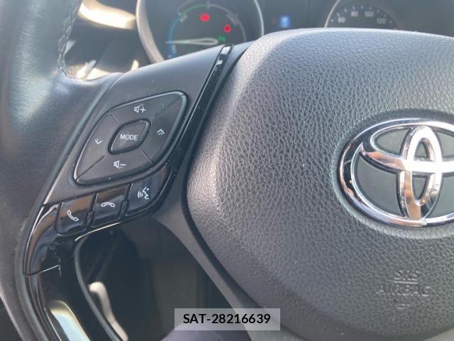 Toyota C-HR 2017-05 7615493-11