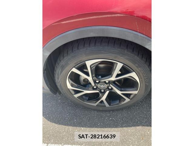 Toyota C-HR 2017-05 7615493-7