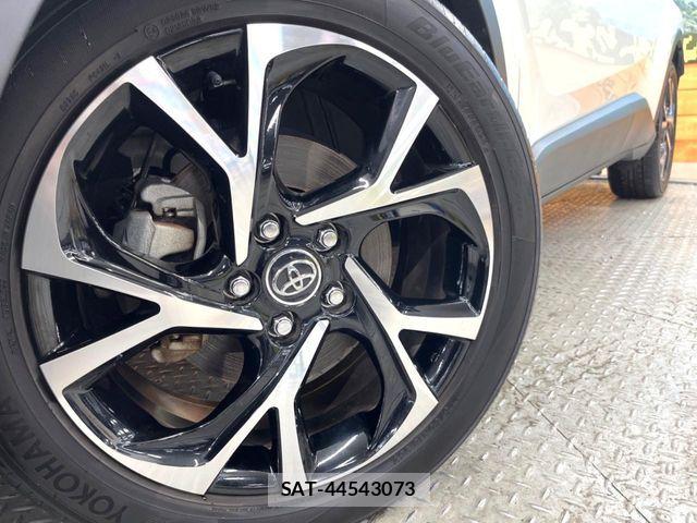 Toyota C-HR 2019-10 7615473-12