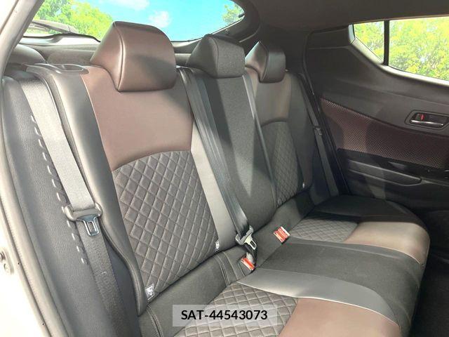 Toyota C-HR 2019-10 7615473-8