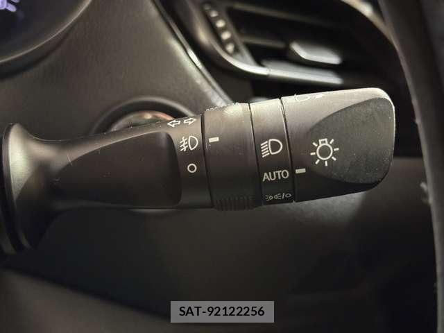 Toyota C-HR 2020-08 7615464-11
