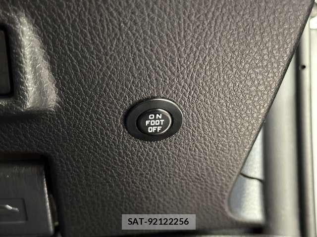 Toyota C-HR 2020-08 7615464-14
