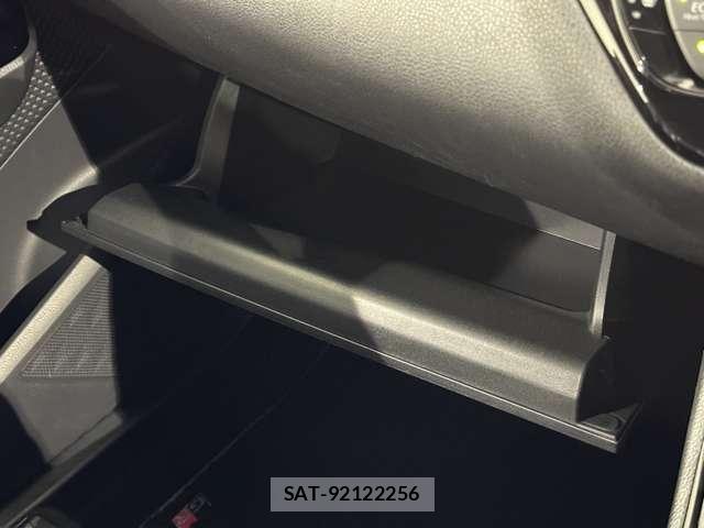 Toyota C-HR 2020-08 7615464-23