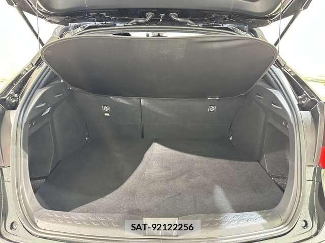 Toyota C-HR 2020-08 7615464-25