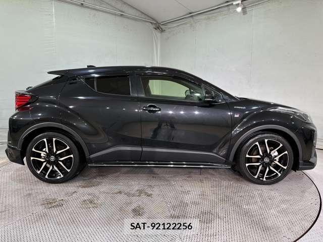 Toyota C-HR 2020-08 7615464-3
