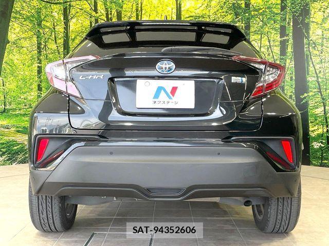Toyota C-HR 2019-09 7615465-14
