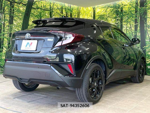 Toyota C-HR 2019-09 7615465-16