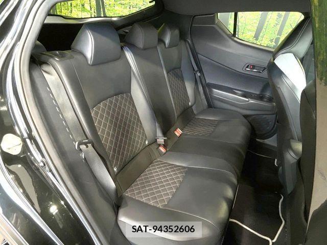 Toyota C-HR 2019-09 7615465-8