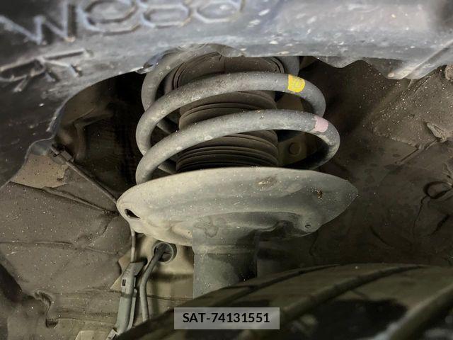 Toyota C-HR 2017-09 7615489-19