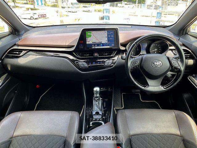 Toyota C-HR 2018-02 7615472-1