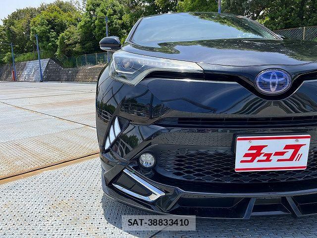 Toyota C-HR 2018-02 7615472-24