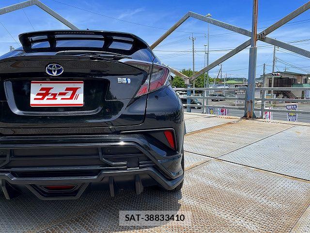 Toyota C-HR 2018-02 7615472-25