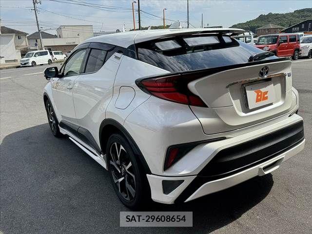 Toyota C-HR 2020-03 7615462-12