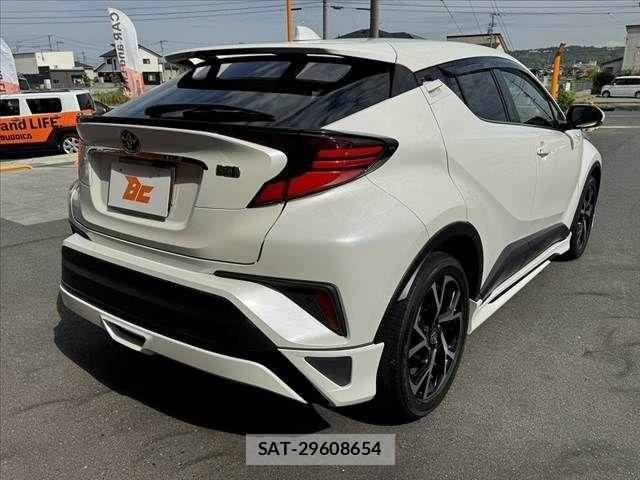 Toyota C-HR 2020-03 7615462-14